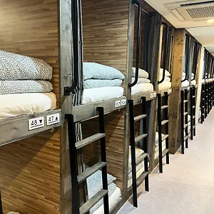 Capsule hotel Cube Jongro, Seoul